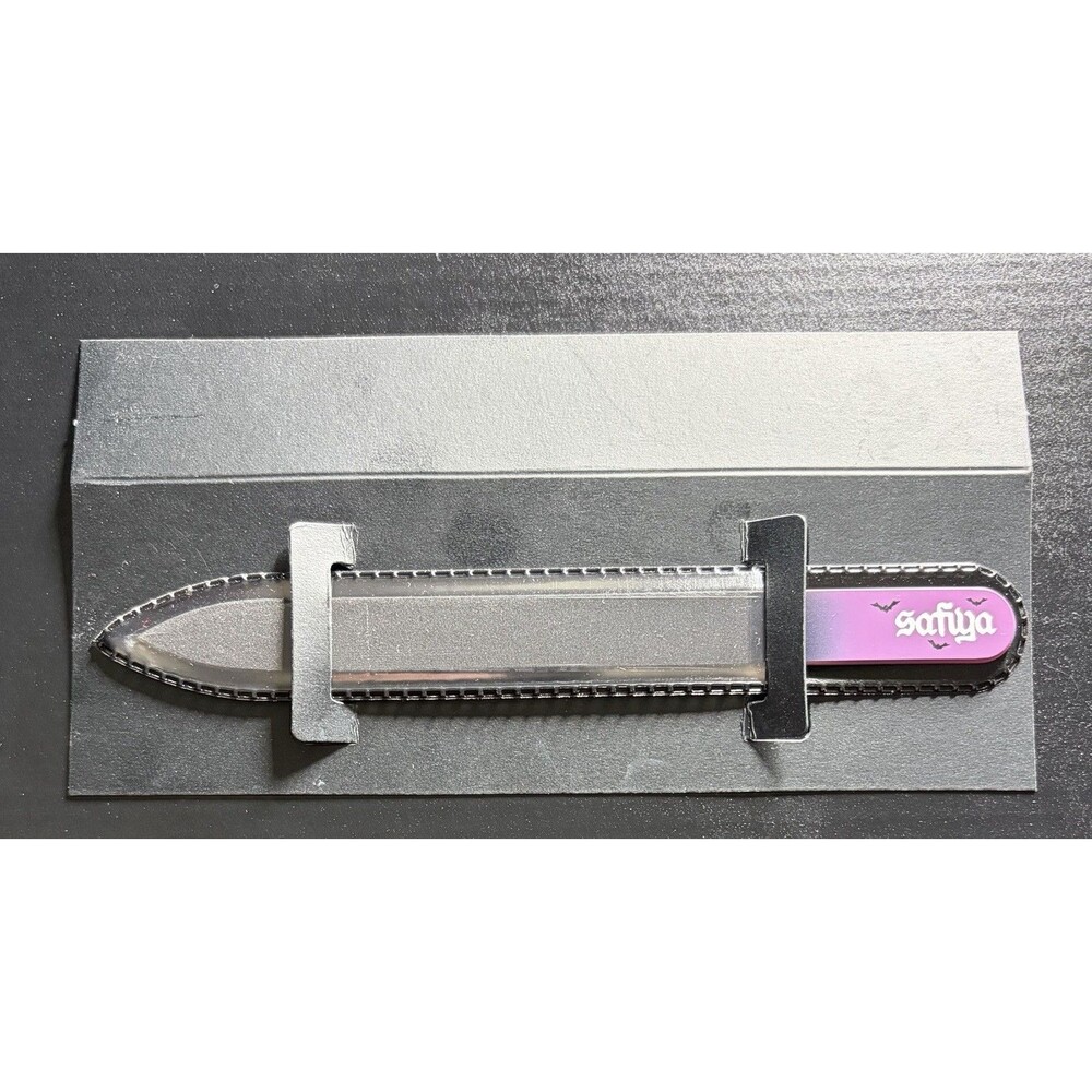 1 Limited Edition Safiya x Holo Taco Black glass Nail File